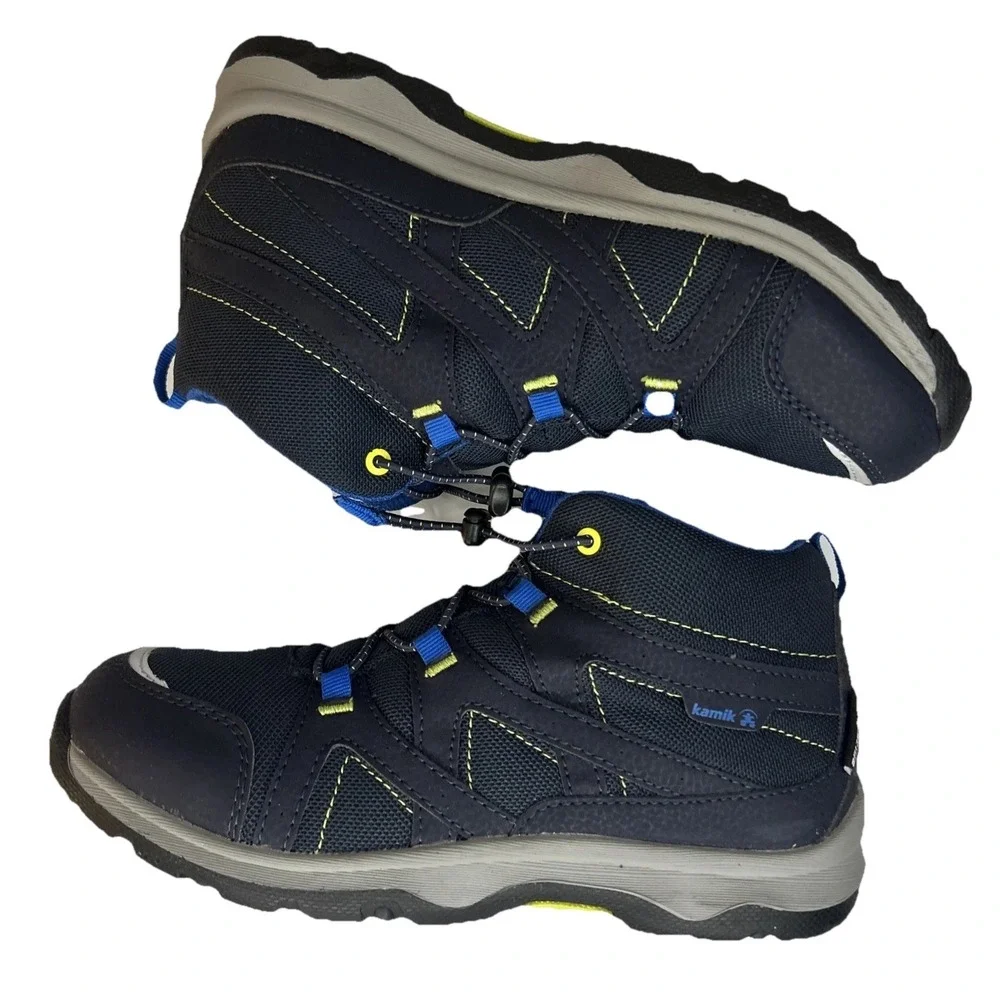 KAMIK Unisex Hiking Shoes Canadian Outdoor Athletic Waterproof ToggleLace W6 NEW